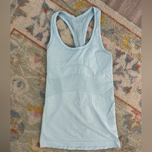 Lululemon workout tank